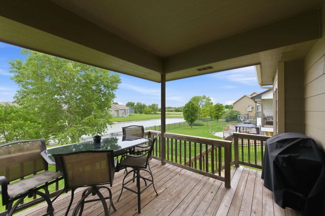 4009 N Lake Ridge Ct, Wichita, KS 67205