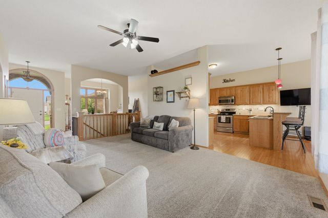 4009 N Lake Ridge Ct, Wichita, KS 67205