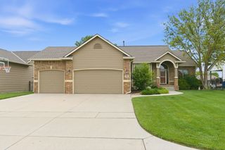 4009 N Lake Ridge Ct, Wichita, KS 67205