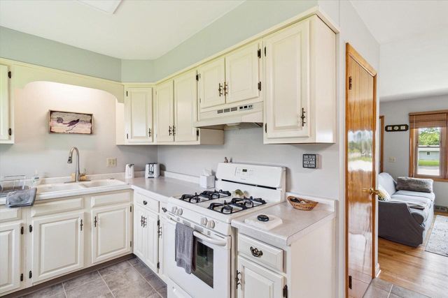 2005 S Jackson Street, Janesville, WI 53546