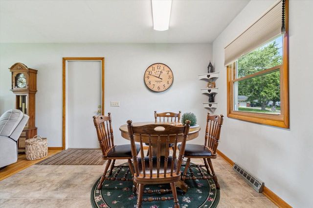 2005 S Jackson Street, Janesville, WI 53546