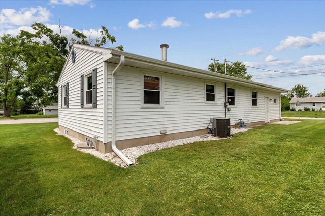 2005 S Jackson Street, Janesville, WI 53546