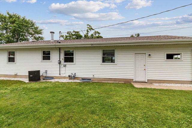 2005 S Jackson Street, Janesville, WI 53546
