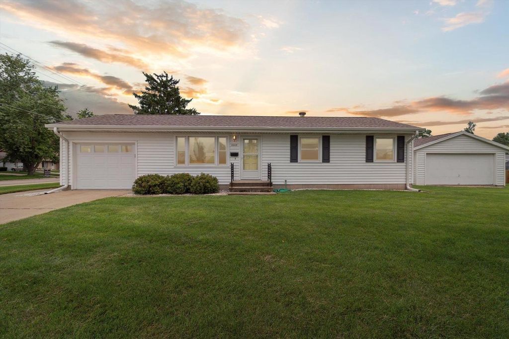 2005 S Jackson Street, Janesville, WI 53546