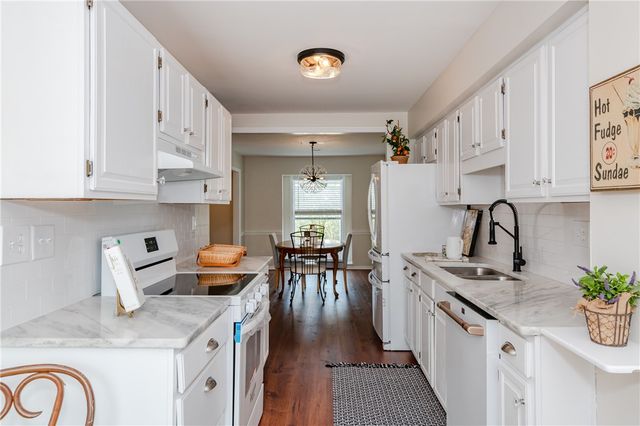 36 Nicholson Court, Washington Twp, OH 45459