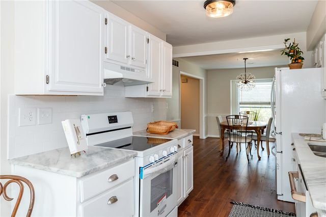 36 Nicholson Court, Washington Twp, OH 45459