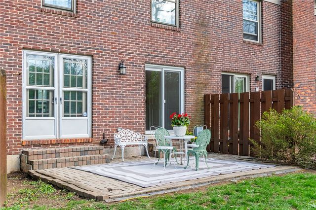 36 Nicholson Court, Washington Twp, OH 45459