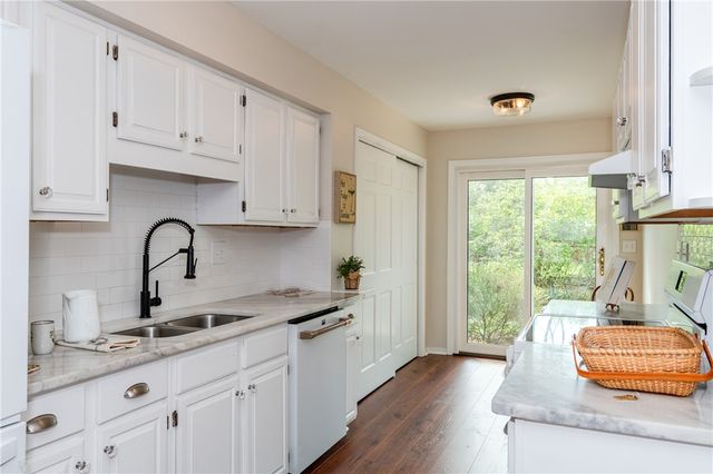 36 Nicholson Court, Washington Twp, OH 45459