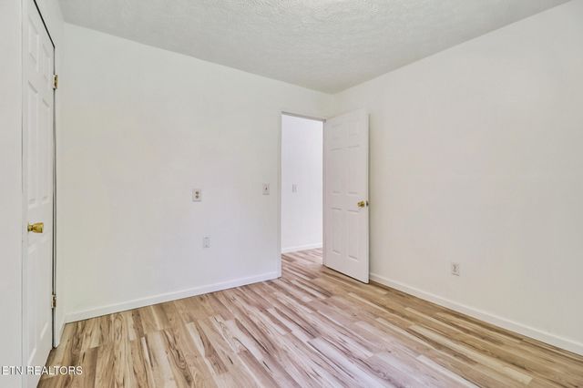 484 Kerrigan Rd, Crossville, TN 38555