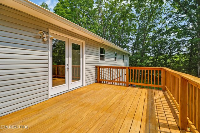 484 Kerrigan Rd, Crossville, TN 38555