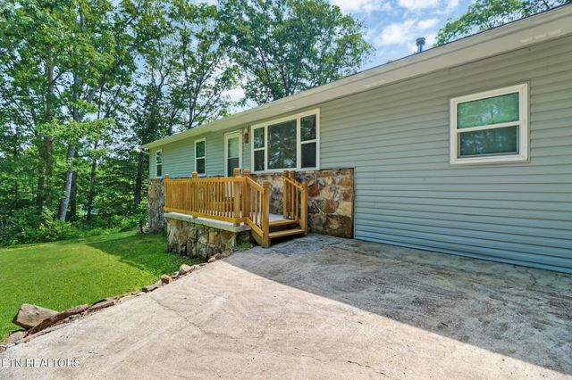 484 Kerrigan Rd, Crossville, TN 38555