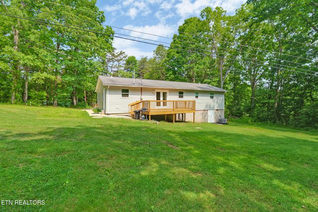 484 Kerrigan Rd, Crossville, TN 38555