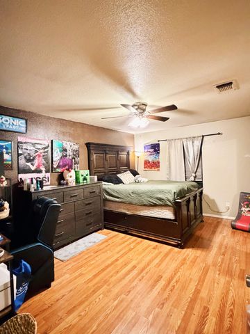 2318 Algerita Street, Carlsbad, NM 88220