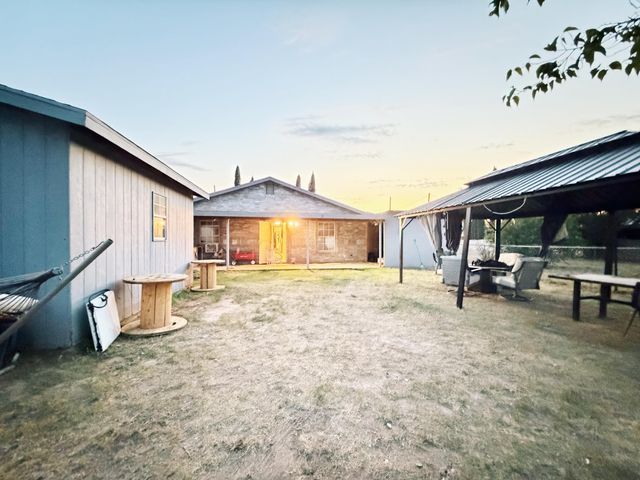 2318 Algerita Street, Carlsbad, NM 88220