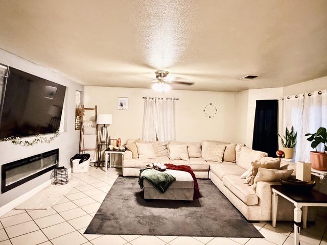 2318 Algerita Street, Carlsbad, NM 88220