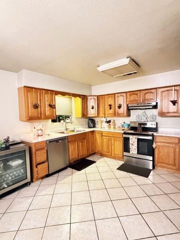 2318 Algerita Street, Carlsbad, NM 88220
