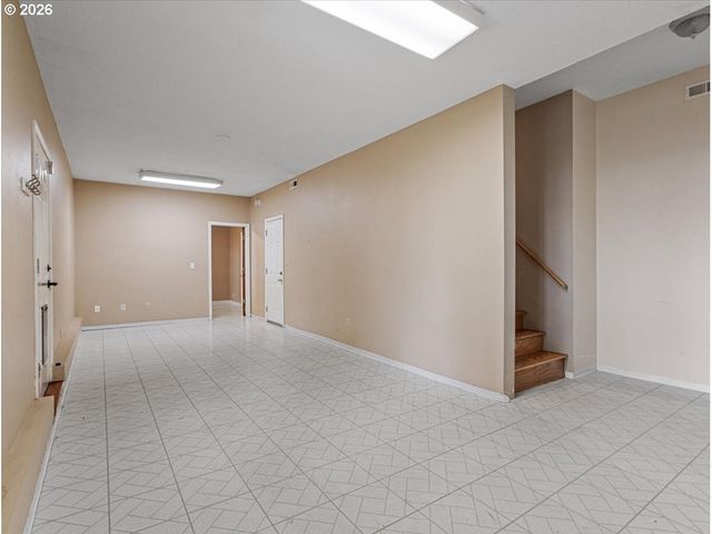 12988 Se BLUFF Dr, Clackamas, OR 97015