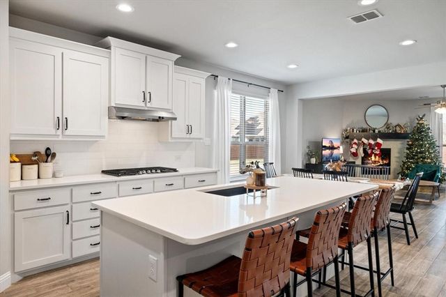 405 Rosie Court, Argyle, TX 76226