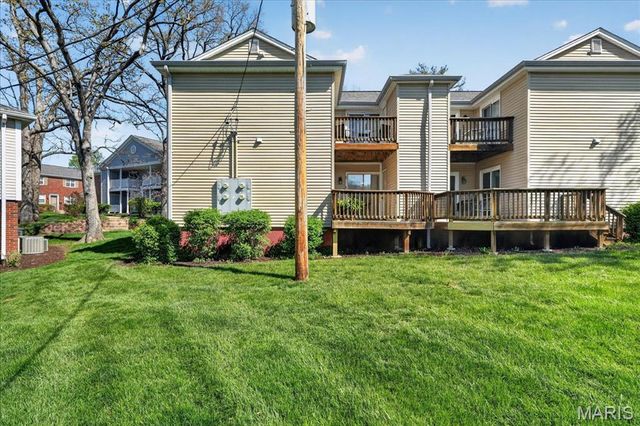 9028 Cardinal Terrace, Brentwood, MO 63144