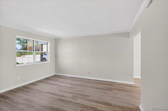 9028 Cardinal Terrace, Brentwood, MO 63144