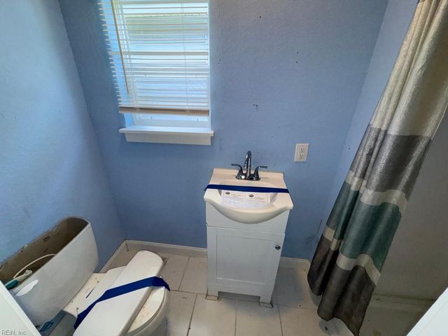 20 Dewey ST, Portsmouth, VA 23704