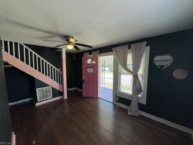 20 Dewey ST, Portsmouth, VA 23704