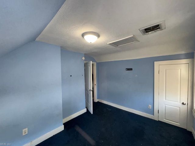 20 Dewey ST, Portsmouth, VA 23704