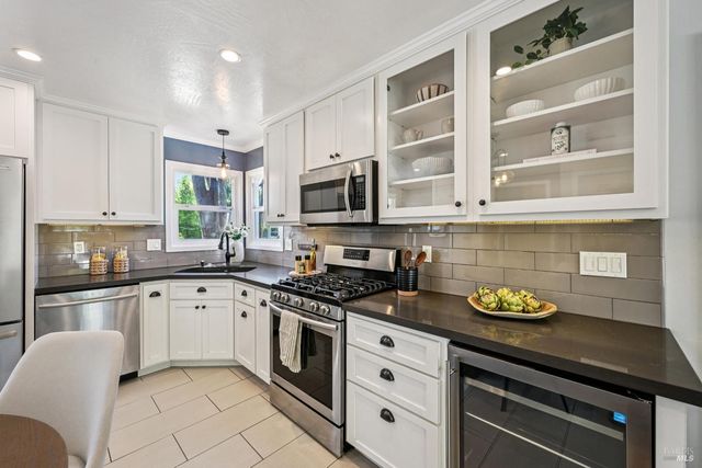 3045 Spring Creek Dr, Santa Rosa, CA 95405