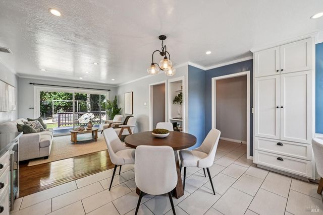 3045 Spring Creek Dr, Santa Rosa, CA 95405