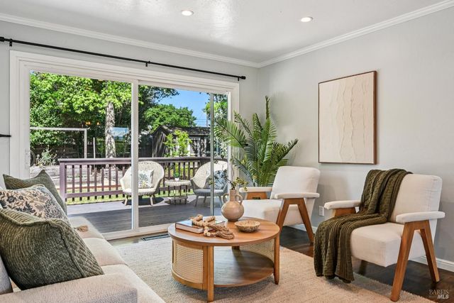 3045 Spring Creek Dr, Santa Rosa, CA 95405