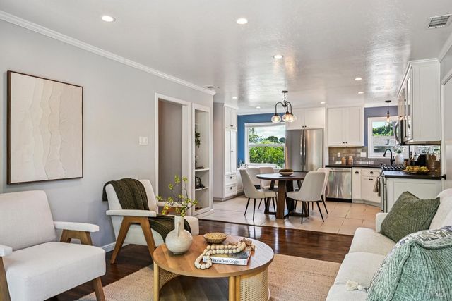 3045 Spring Creek Dr, Santa Rosa, CA 95405