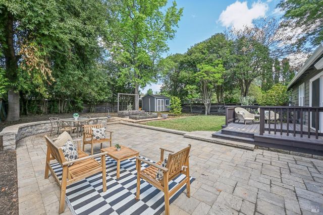 3045 Spring Creek Dr, Santa Rosa, CA 95405