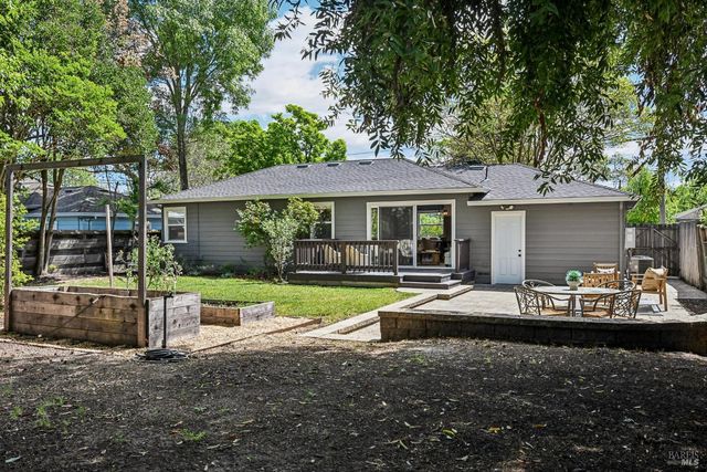 3045 Spring Creek Dr, Santa Rosa, CA 95405