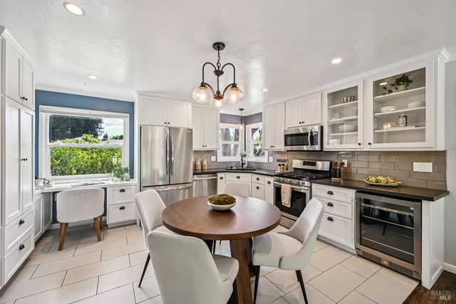 3045 Spring Creek Dr, Santa Rosa, CA 95405