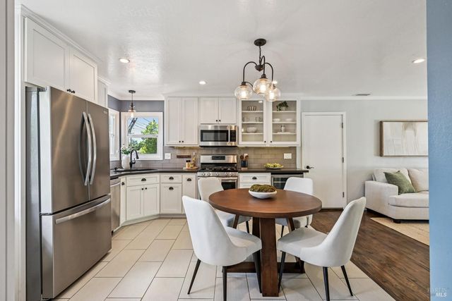 3045 Spring Creek Dr, Santa Rosa, CA 95405