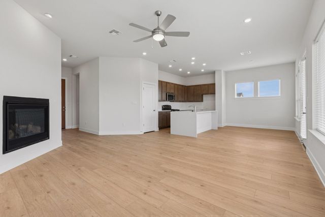 272 Pine Bark DR, Buda, TX 78610