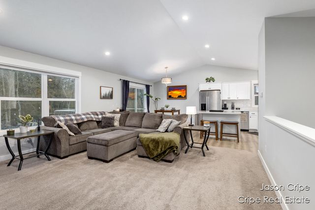 13034 Spruceridge Road, Gowen, MI 49326