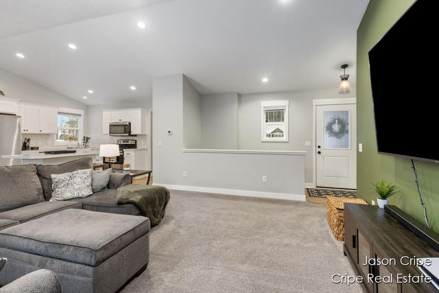 13034 Spruceridge Road, Gowen, MI 49326