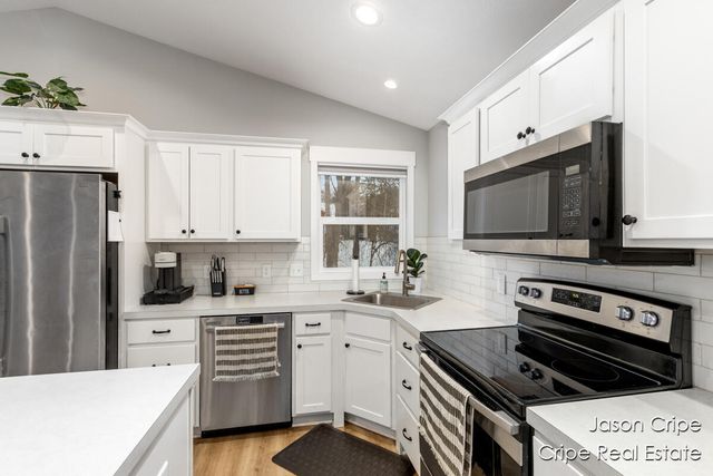 13034 Spruceridge Road, Gowen, MI 49326