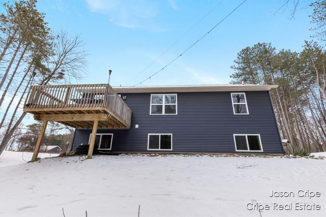 13034 Spruceridge Road, Gowen, MI 49326