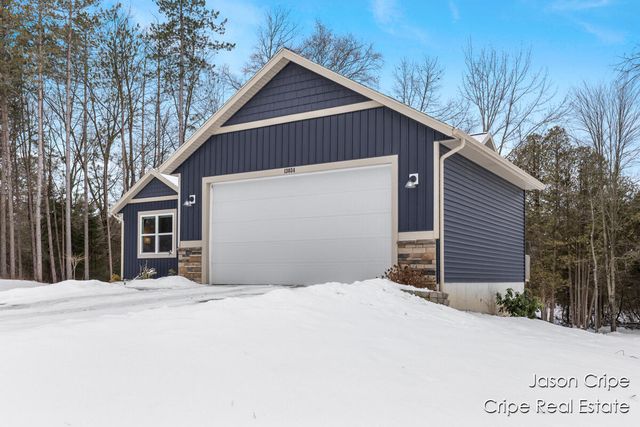 13034 Spruceridge Road, Gowen, MI 49326