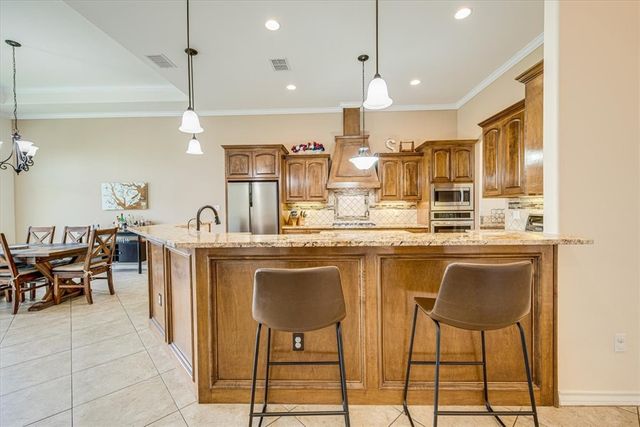 7522 S Lake Dr, Corpus Christi, TX 78414