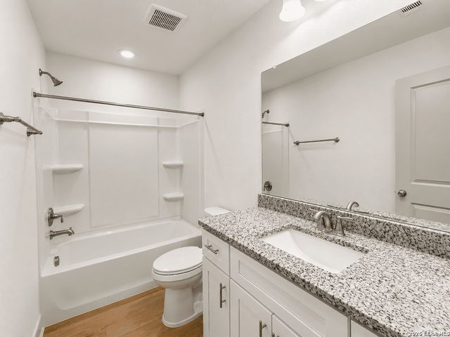 10219 Tulipwood Run Unit 101, San Antonio, TX 78252