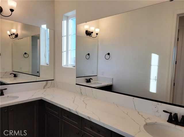 725 Manor Lane, Paso Robles, CA 93446