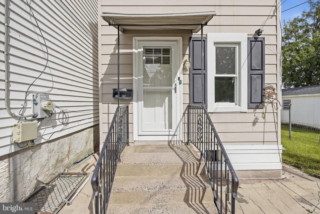 213 AIRY ST, Phoenixville, PA 19460 — photo 4
