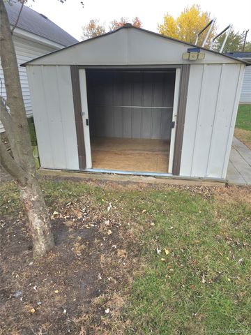 25815 Firwood Avenue, Warren, MI 48089