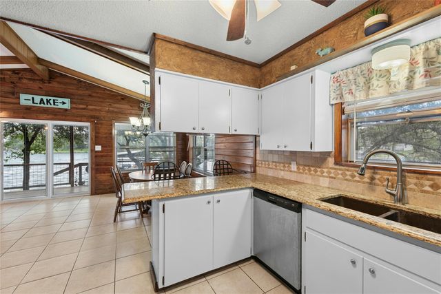 110 Island Lodges LN, Buchanan Dam, TX 78609