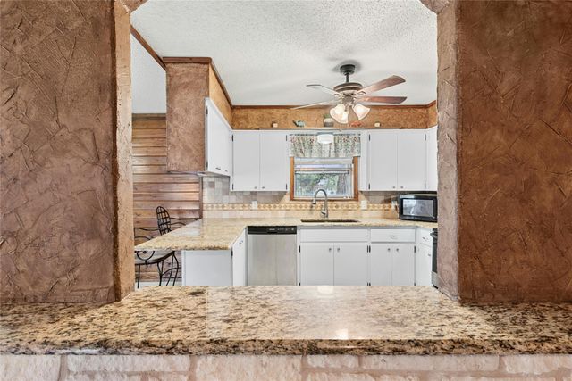 110 Island Lodges LN, Buchanan Dam, TX 78609