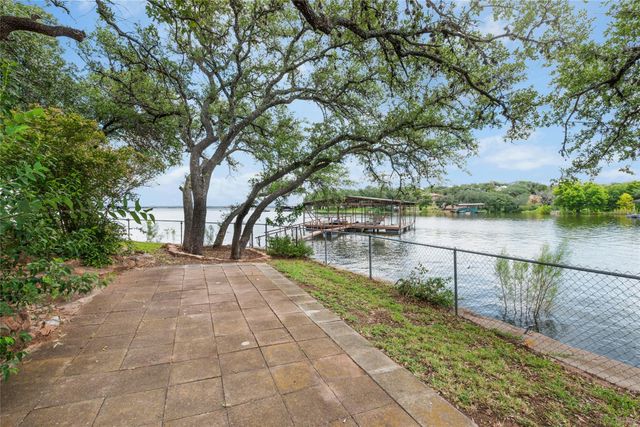 110 Island Lodges LN, Buchanan Dam, TX 78609