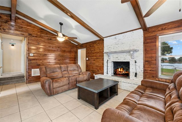 110 Island Lodges LN, Buchanan Dam, TX 78609